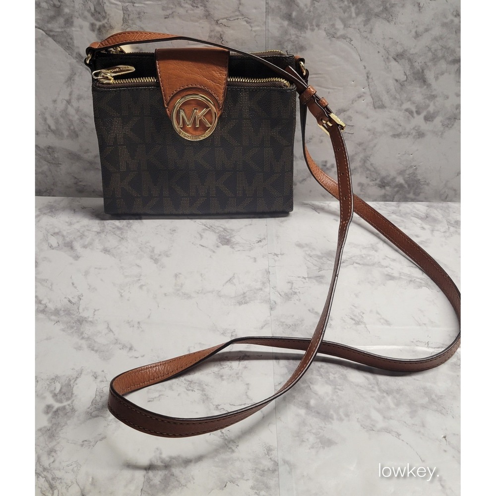Michael Kors Fulton Crossbody Bag Brown Logo Signature Leather Trim Gold